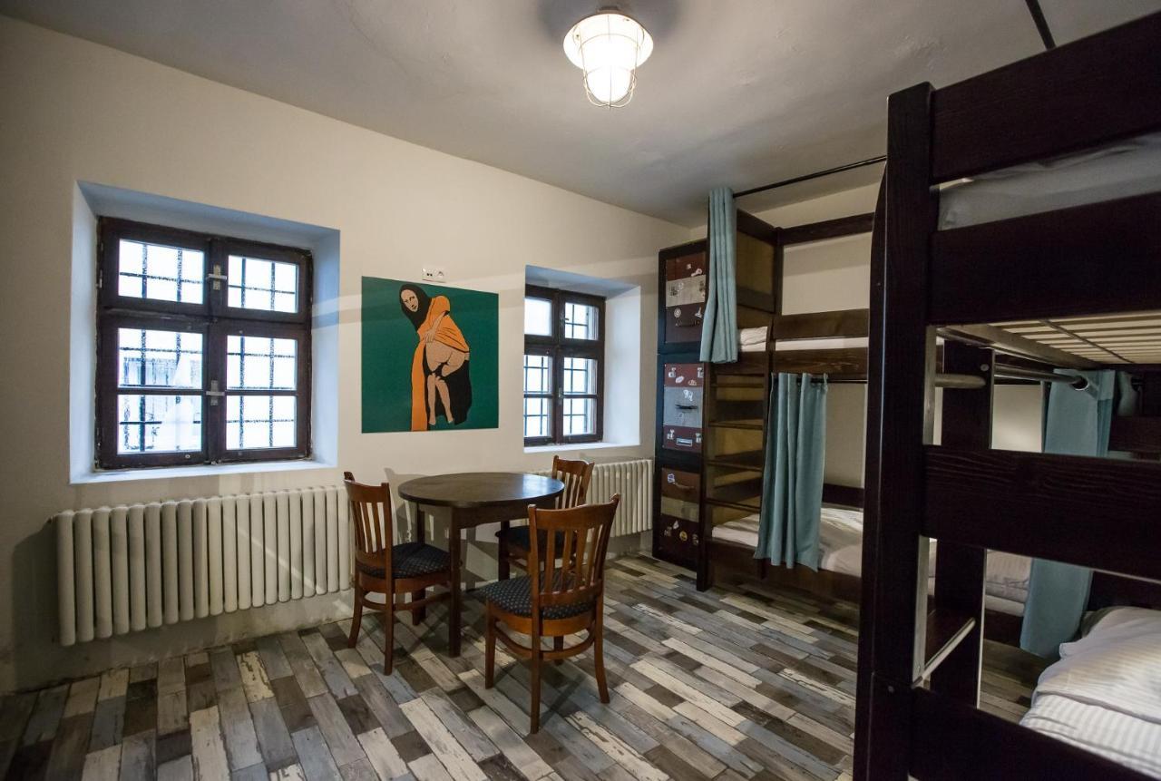 Zeitlos Boutique Hostel Bratislava Exterior photo