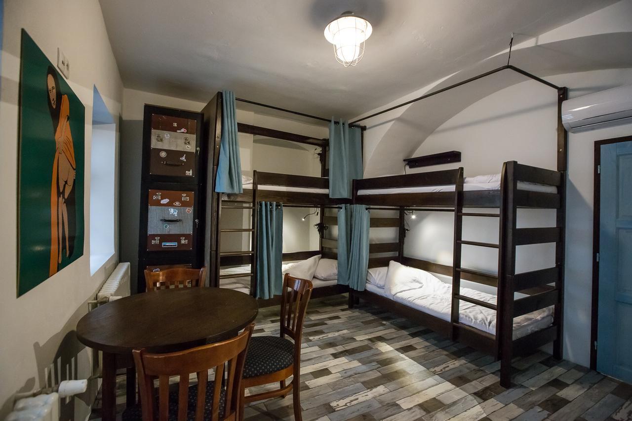 Zeitlos Boutique Hostel Bratislava Exterior photo