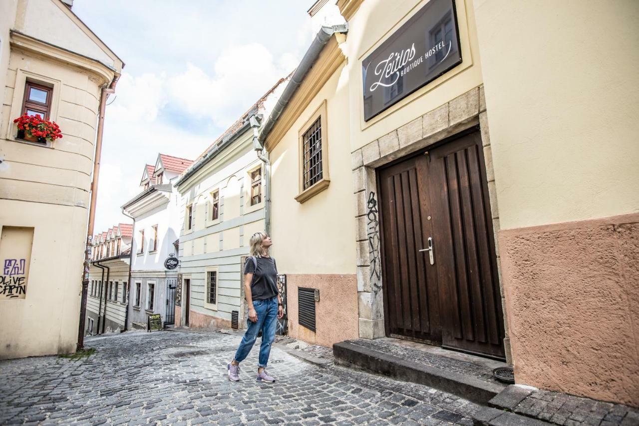 Zeitlos Boutique Hostel Bratislava Exterior photo